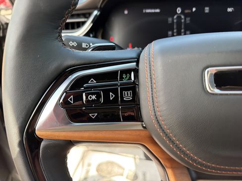 Used 2025 Jeep Grand Cherokee L Summit AWD/4WD image 20