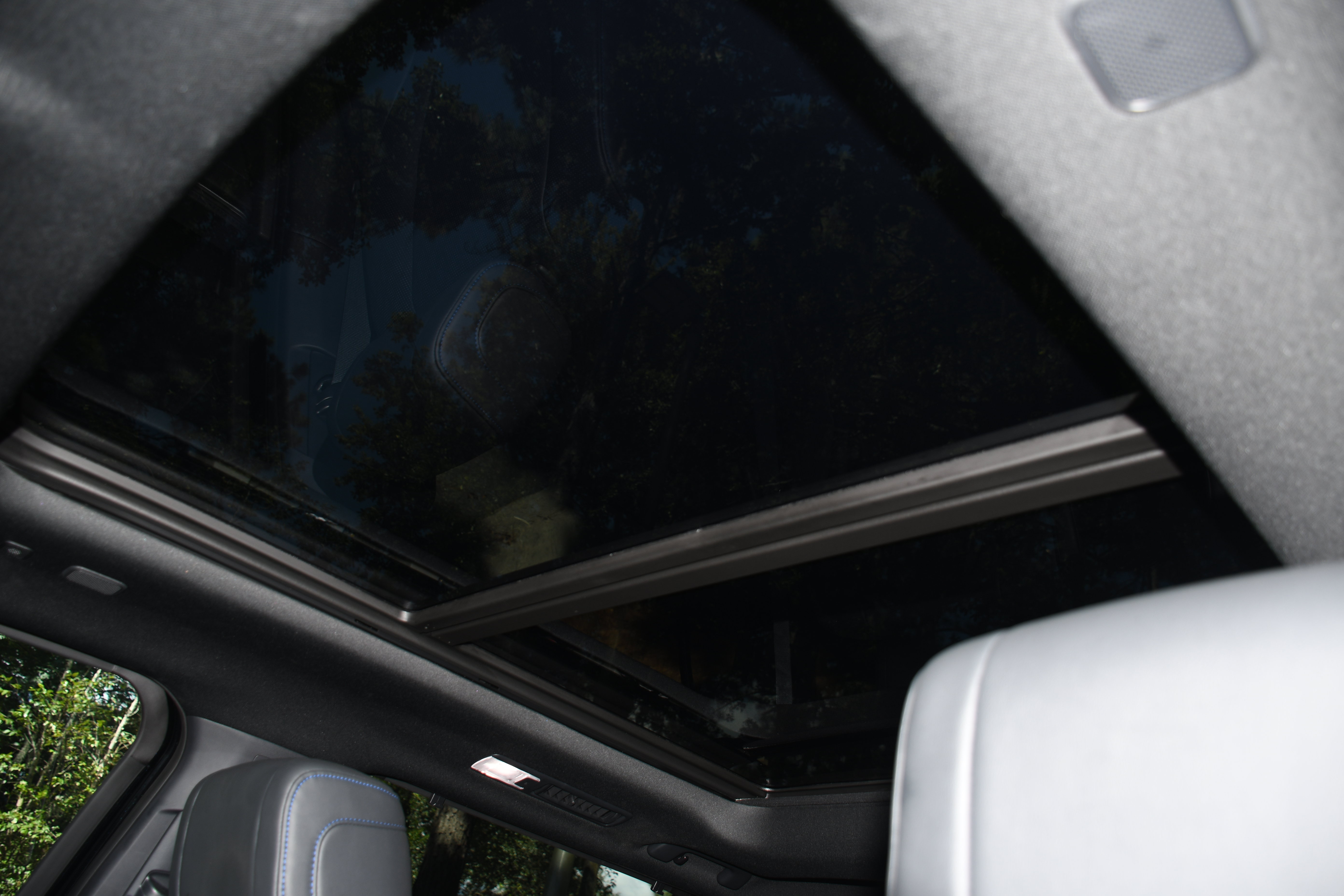 Certified 2025 Toyota Sequoia Platinum AWD/4WD image 7