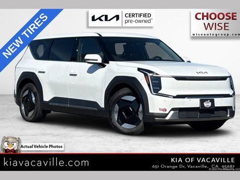 Certified 2024 Kia EV9 Light Long Range RWD image 1
