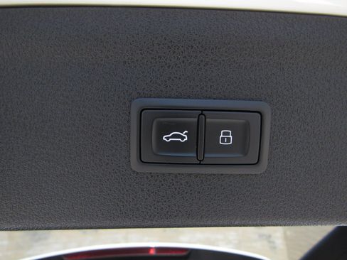 Used 2018 Audi Q3 2.0T Premium AWD/4WD image 14