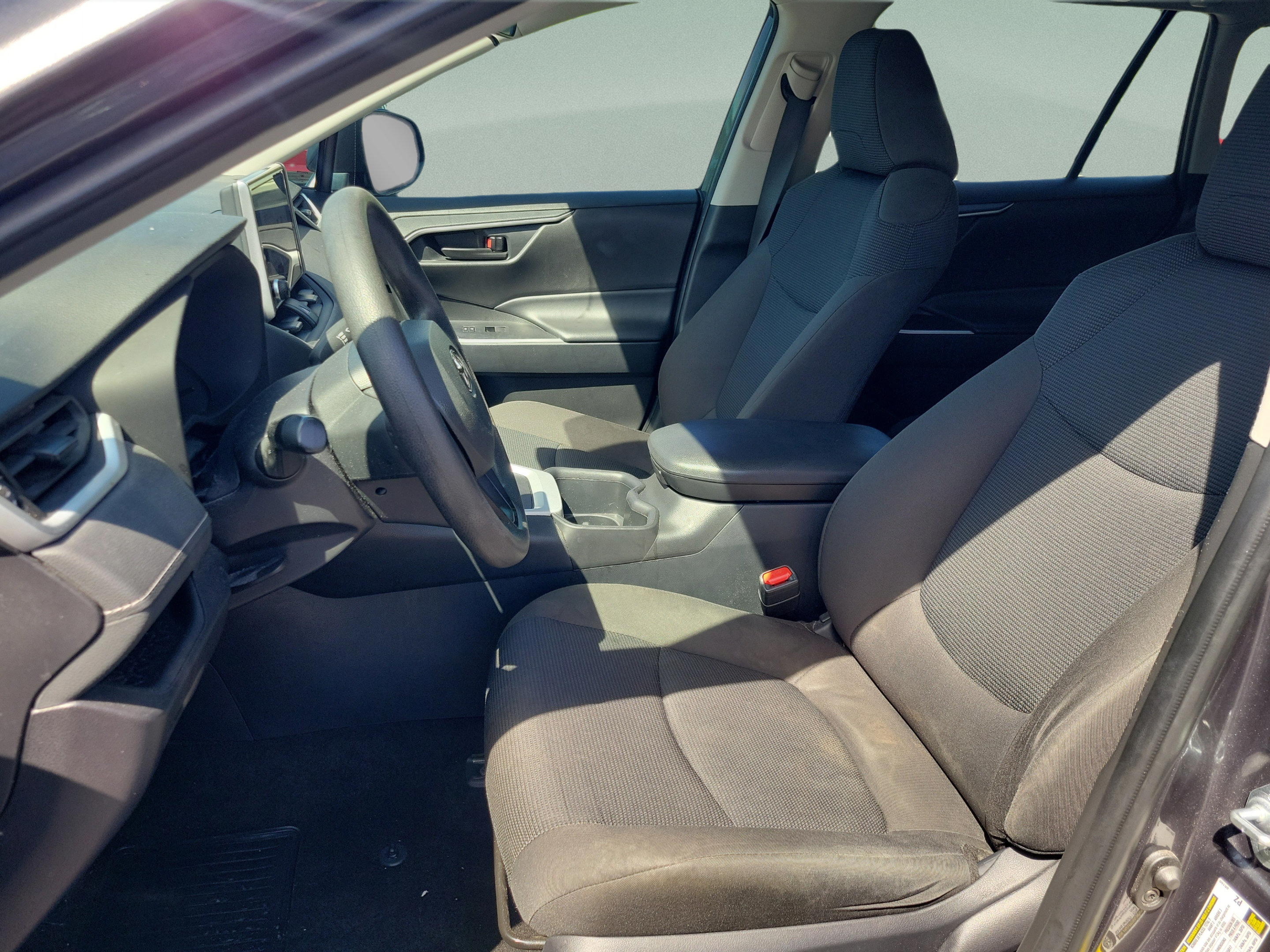 Used 2025 Toyota RAV4 LE FWD image 9