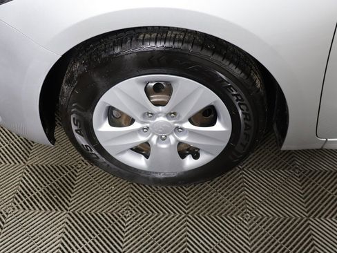 Used 2018 Kia Forte LX w/ LX Popular Package image 14