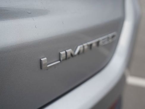 Used 2024 Jeep Compass Limited image 40