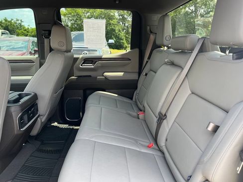 Used 2024 GMC Sierra 1500 SLT w/ SLT Convenience Package RWD image 7