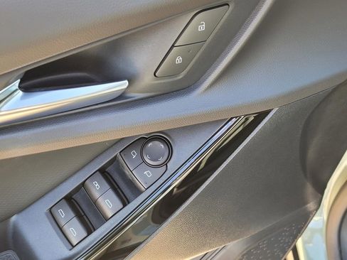 New 2026 Chevrolet Equinox LT w/ Convenience Package II image 15