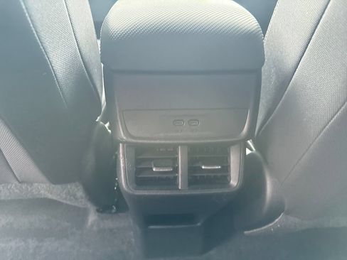 Used 2026 Chevrolet Equinox LT FWD image 36
