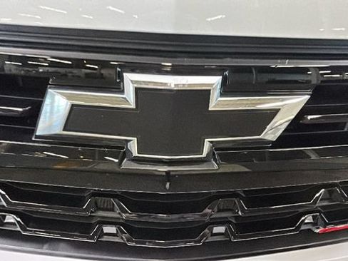 Used 2025 Chevrolet Silverado 1500 LT Trail Boss AWD/4WD image 8