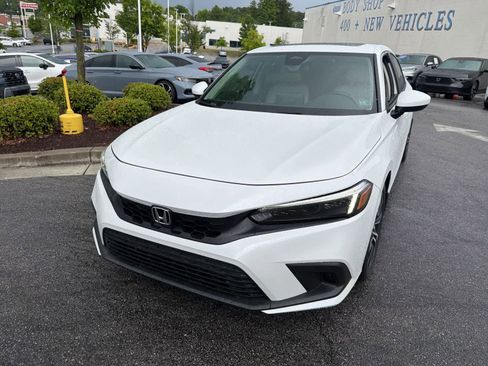 Used 2024 Honda Civic EX-L image 4