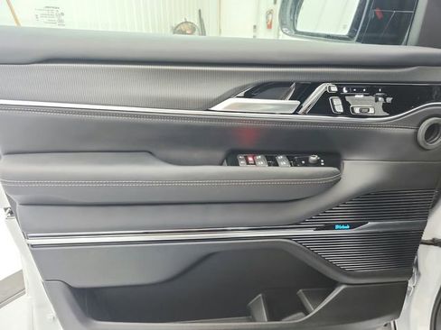 New 2026 Jeep Grand Wagoneer Summit w/ Rear Seat Video Group I AWD/4WD image 27