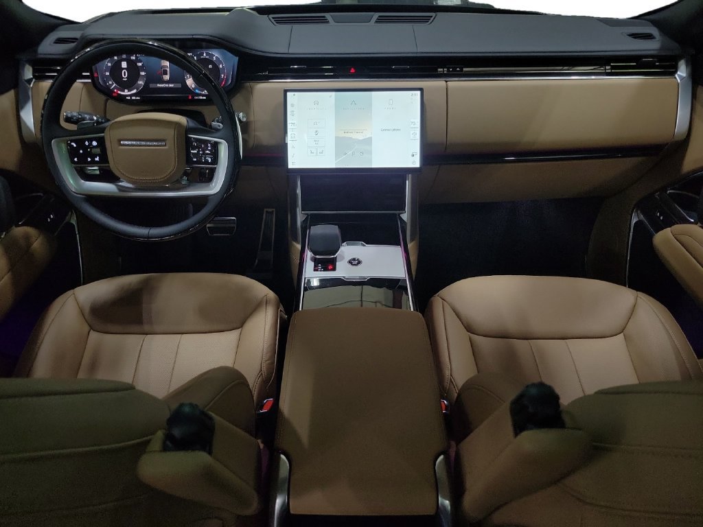 Used 2025 Land Rover Range Rover SE AWD/4WD image 25