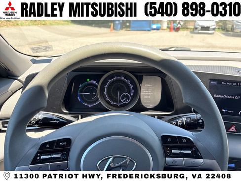 Used 2023 Hyundai Elantra Blue w/ Cargo Package FWD image 6