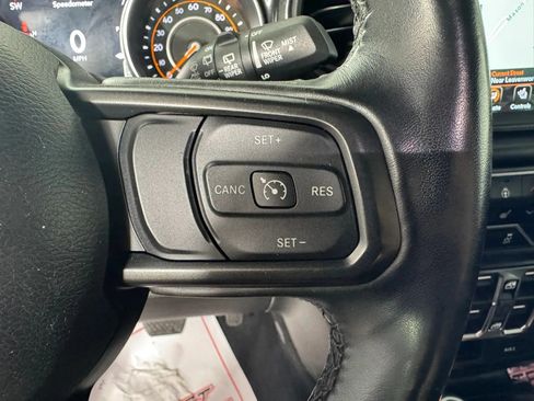 Used 2022 Jeep Wrangler Unlimited Sport AWD/4WD image 16