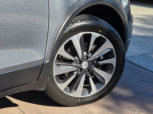 Used 2019 Buick Encore Essence image 14