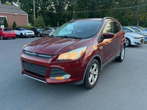 Used 2015 Ford Escape SE w/ Equipment Group 201A FWD image 3