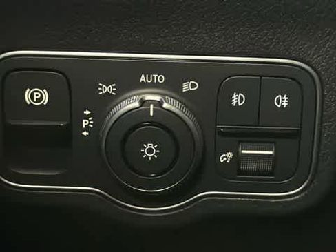 Certified 2026 Mercedes-Benz GLA 250 4MATIC image 19