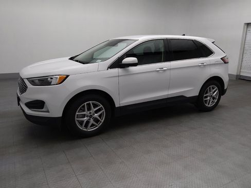 Used 2024 Ford Edge SEL image 2