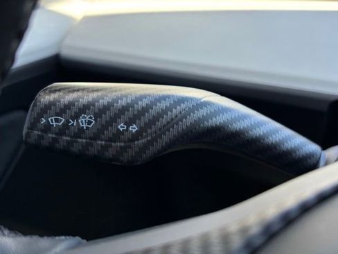 Used 2023 Tesla Model Y Long Range image 39