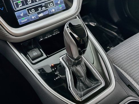 Used 2024 Subaru Outback Premium image 16