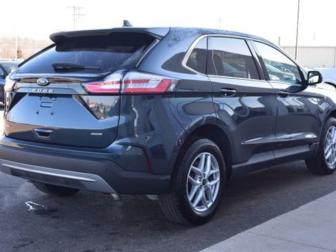 Used 2023 Ford Edge SEL w/ Convenience Package image 6