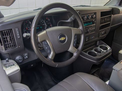 Used 2019 Chevrolet Express 3500 Extended w/ Driver Convenience Package RWD image 12