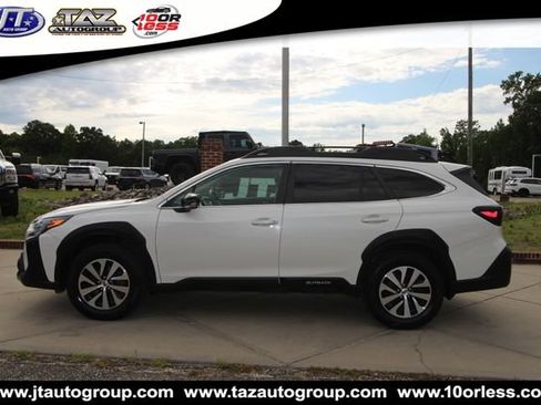 Used 2024 Subaru Outback Premium AWD/4WD image 4