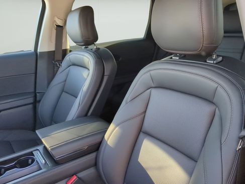 New 2026 Lincoln Nautilus Premier AWD/4WD image 10