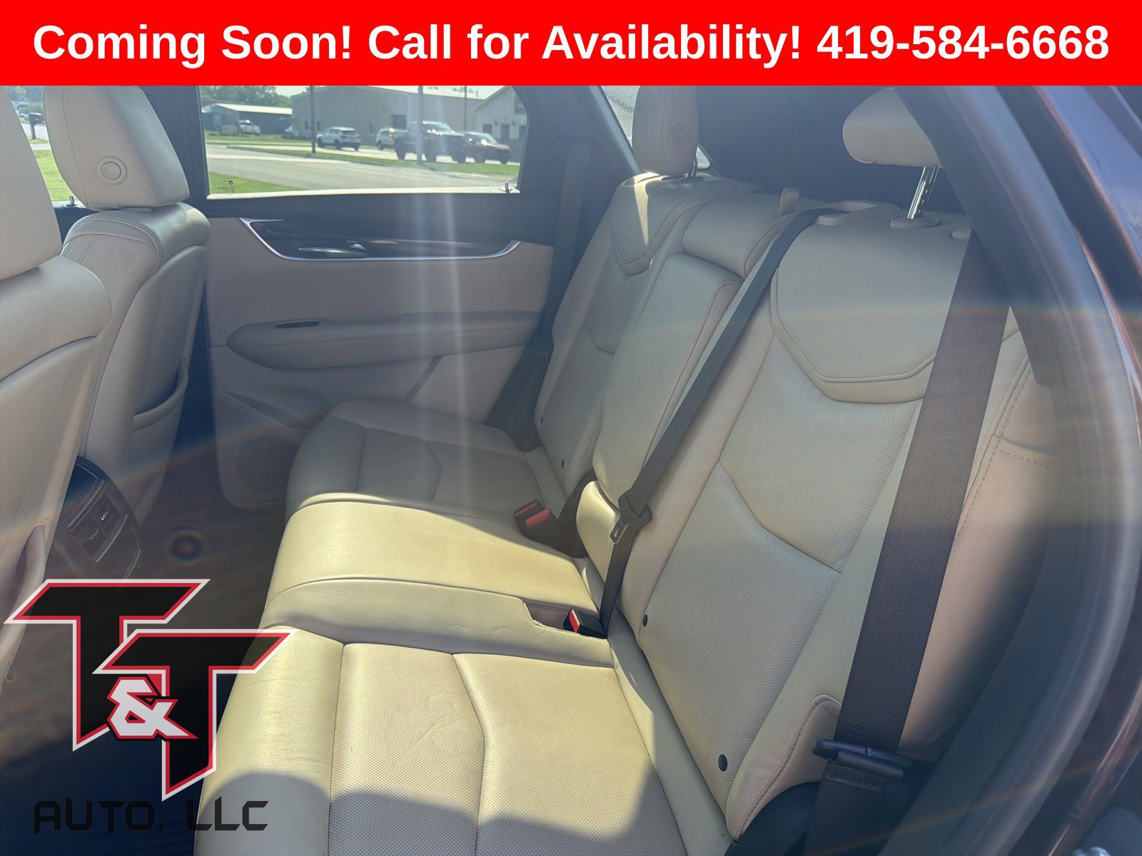 Used 2017 Cadillac XT5 Luxury w/ Driver Awareness Package FWD image 6