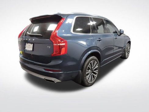Used 2020 Volvo XC90 T5 Momentum FWD image 5