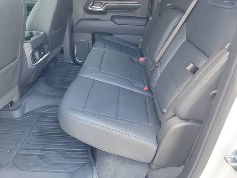 Used 2023 GMC Sierra 1500 SLT w/ SLT Premium Package AWD/4WD image 17