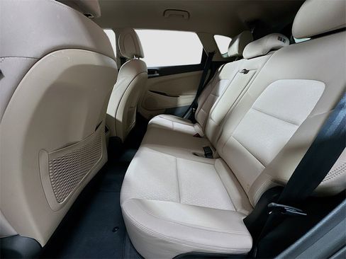 Used 2017 Hyundai Tucson Sport image 24