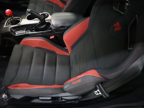 Used 2019 Ford Mustang Shelby GT350R w/ GT350R Equipment Group 920A RWD image 80