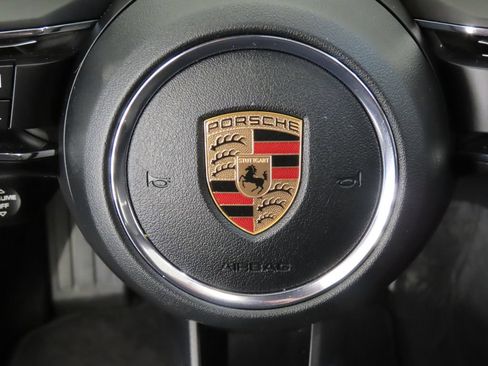 Certified 2026 Porsche Macan AWD/4WD image 21