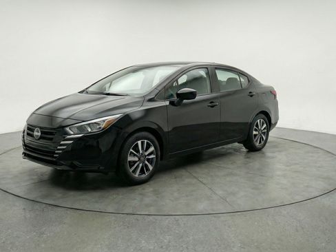 Used 2025 Nissan Versa SV FWD image 3