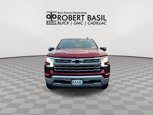 Used 2023 Chevrolet Silverado 1500 LTZ AWD/4WD image 3