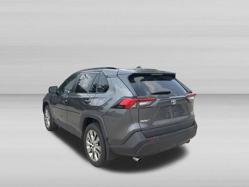 Used 2021 Toyota RAV4 XLE Premium AWD/4WD image 6