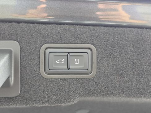 New 2026 Audi A8 L 3.0T AWD/4WD image 12
