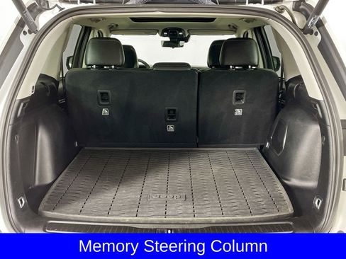 Used 2023 Jeep Grand Cherokee 4WD 4xe w/ Luxury Tech Group II image 31