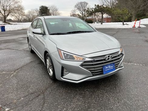 Used 2019 Hyundai Elantra SEL image 2