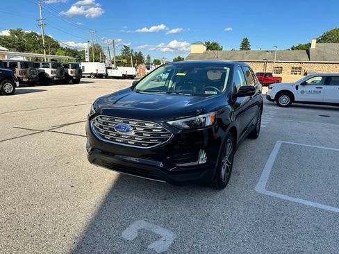Certified 2024 Ford Edge Titanium AWD/4WD image 5
