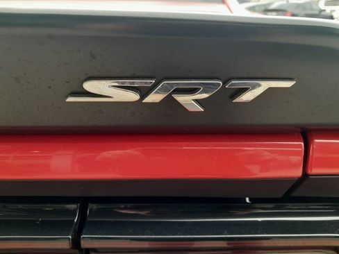 Used 2016 Dodge Challenger SRT Hellcat image 15