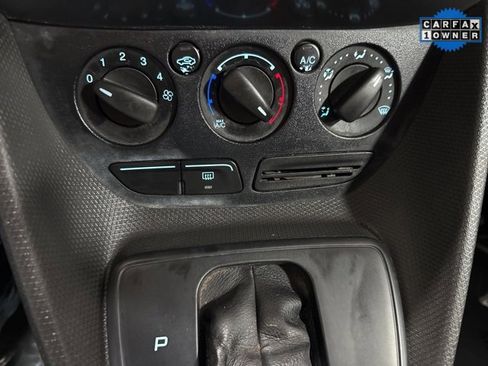 Used 2016 Ford Transit Connect XLT image 17
