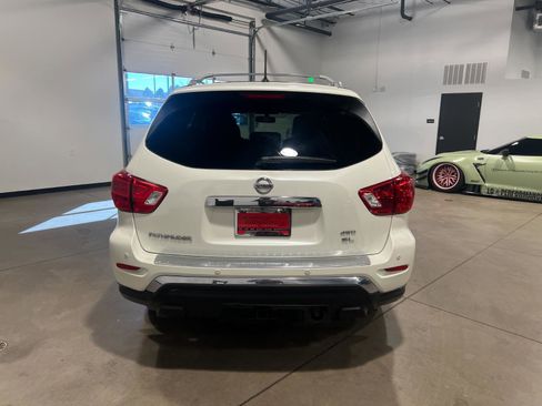 Used 2017 Nissan Pathfinder SL w/ SL Premium Package image 4