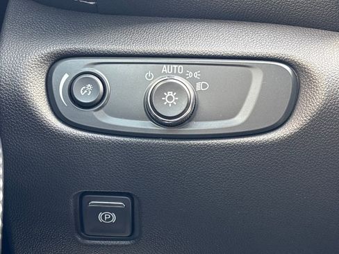 Used 2024 Chevrolet Blazer RS image 23