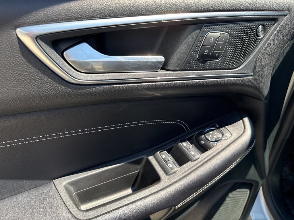 Used 2022 Ford Edge Titanium AWD/4WD image 65