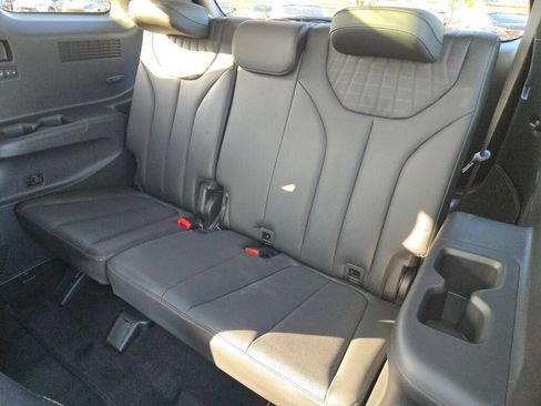 Used 2023 Hyundai Palisade Limited FWD image 18