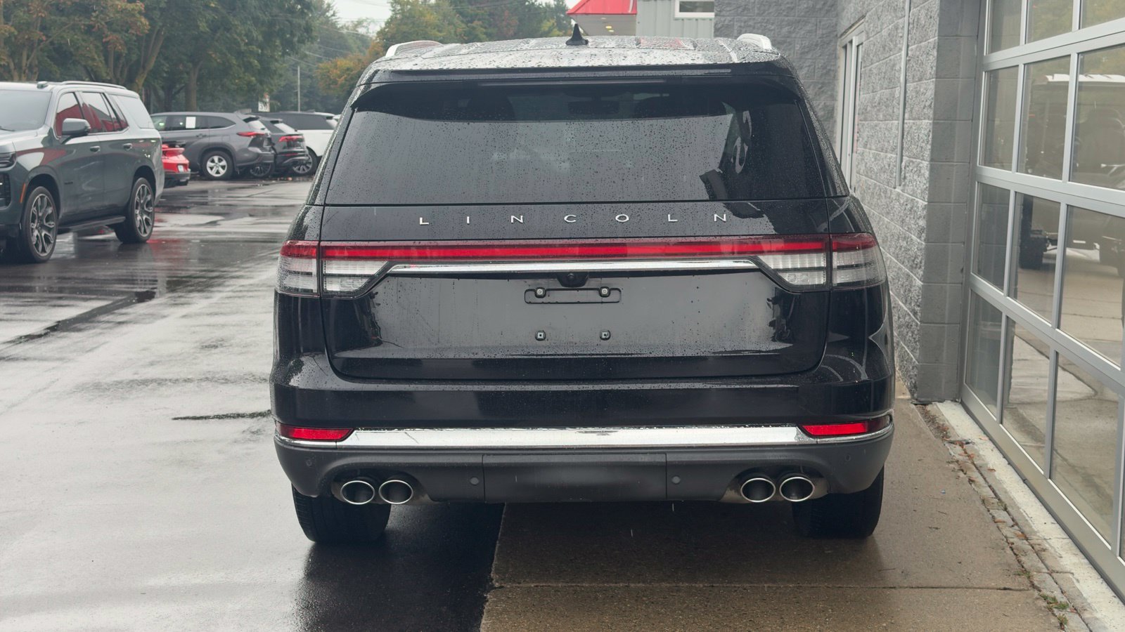 Used 2023 Lincoln Aviator Reserve w/ Elements Package Plus AWD/4WD image 5
