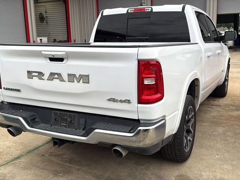 Used 2025 RAM 1500 Laramie AWD/4WD image 3
