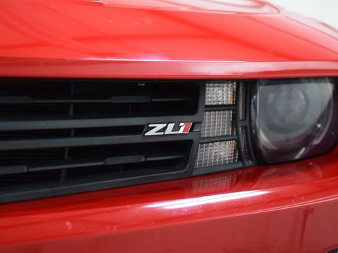 Used 2012 Chevrolet Camaro ZL1 RWD image 16