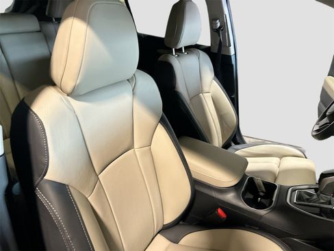 Used 2025 Subaru Outback Limited XT w/ Popular Package #2 image 30