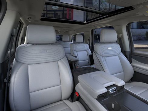 New 2025 Ford Expedition Max Platinum w/ Platinum Ultimate Package AWD/4WD image 10